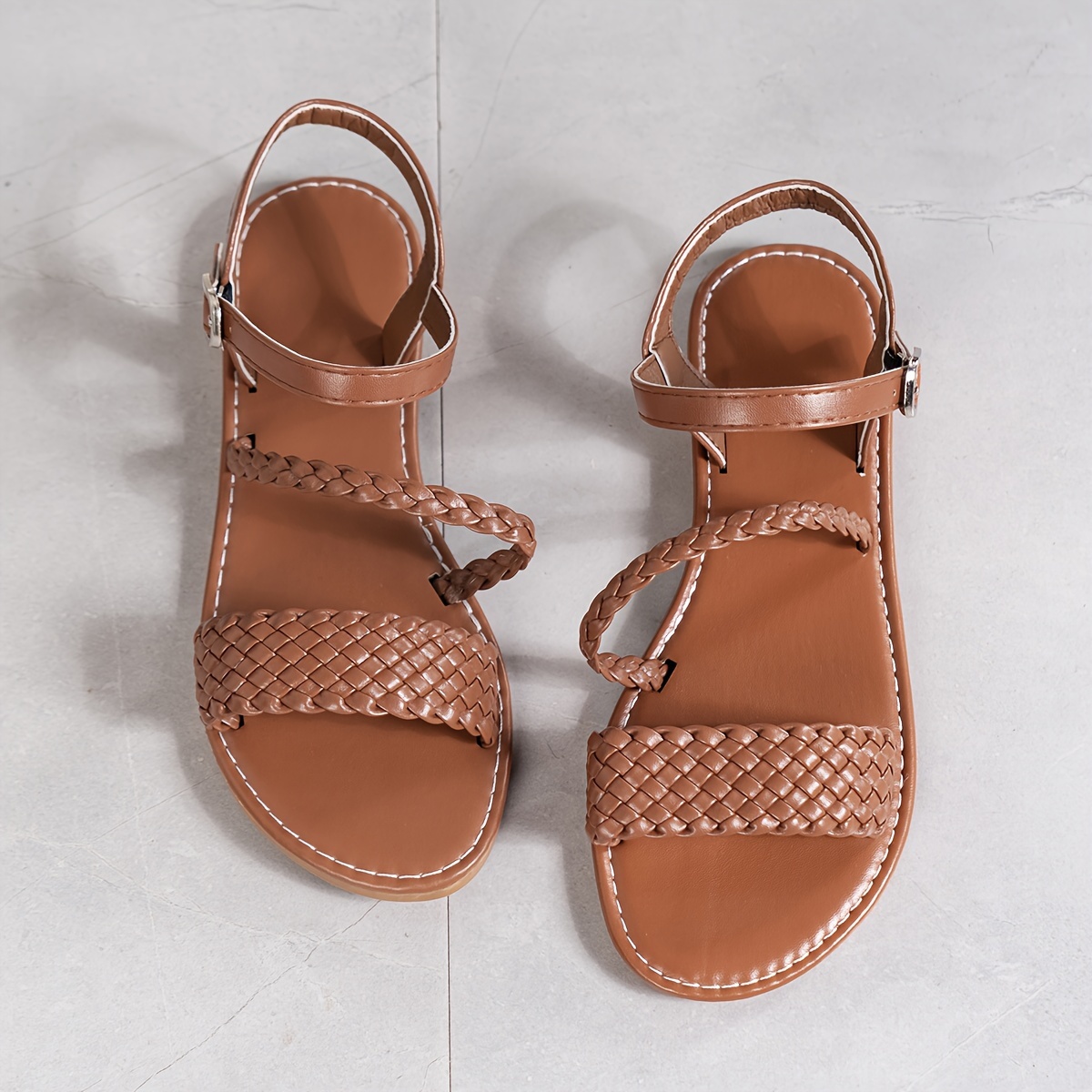 Women's Solid Color Flat Sandals, Casual Open Toe Summer Shoes, Lightweight Buckle Strap Sandals
Women's Solid Color Flat Sandals, Casual Open Toe Summer Shoes, Lightweight Buckle Strap Sandals