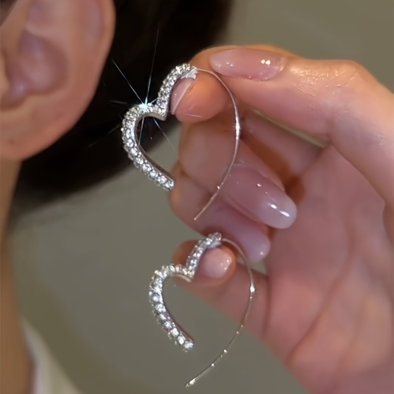 1 Pair Of Light Simple Irregular Geometric Heart-shaped Earrings, Suitable For Women's , Holiday Gifts
1 Pair Of Light Simple Irregular Geometric Heart-shaped Earrings, Suitable For Women's , Holiday Gifts