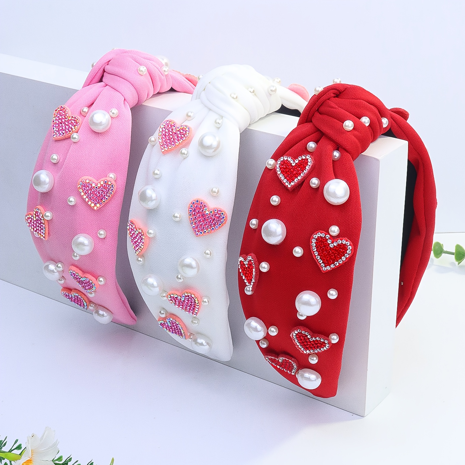 Single Piece Valentine's Day Elegant Polyester Headband, Solid Color, With And Pearl Accents, Cute And , For Women
Single Piece Valentine's Day Elegant Polyester Headband, Solid Color, With And Pearl Accents, Cute And , For Women