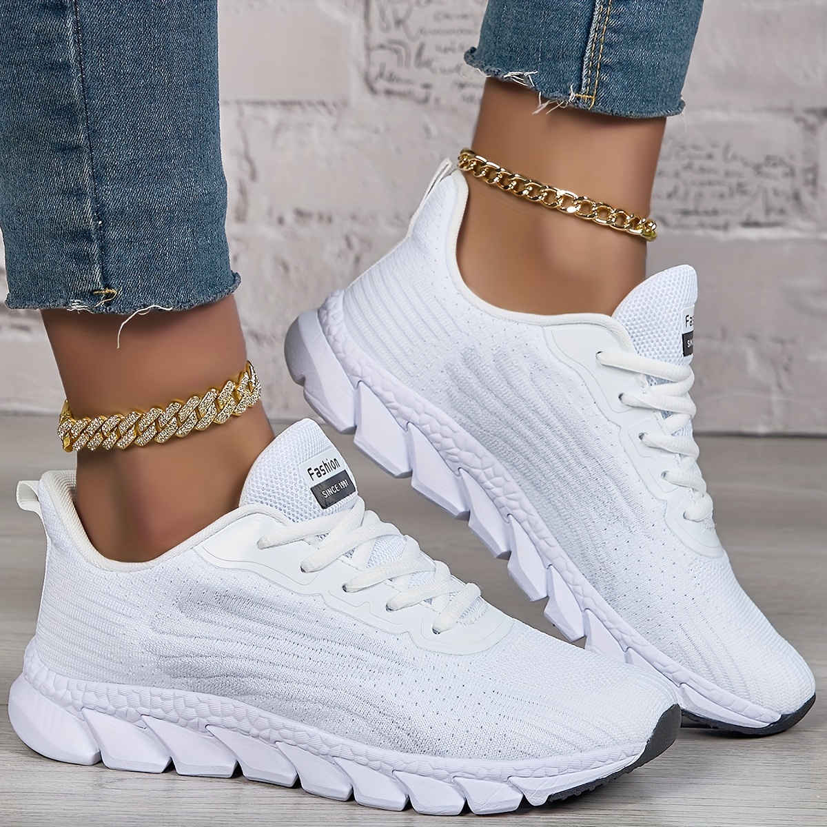 Chaussures de Course Élégantes de Couleur Unie Pour Femmes, Chaussures de Sport Antidérapantes Respirantes, Baskets D'extérieur Légères Et Confortables
Chaussures de Course Élégantes de Couleur Unie Pour Femmes, Chaussures de Sport Antidérapantes Respirantes, Baskets D'extérieur Légères Et Confortables