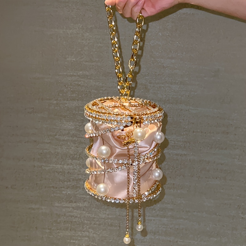 Luxury 2024 Women's Bridal Wedding Purse, Prom Party Pearl Woven Crossbody Bag, Fashion Evening Bucket Bags, Color, Magnetic Closure, Solid Pattern, Metal Material, Lined, Handbag For Ladies
Luxury 2024 Women's Bridal Wedding Purse, Prom Party Pearl Woven Crossbody Bag, Fashion Evening Bucket Bags, Color, Magnetic Closure, Solid Pattern, Metal Material, Lined, Handbag For Ladies