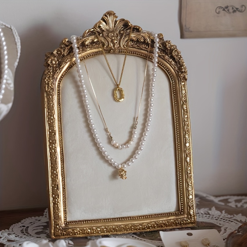 1pc Golden Patterned Abs Resin Necklace Display Stand, Velvet Board, Jewelry Organizer For Women, Gift Idea For Accessories Storage
1pc Golden Patterned Abs Resin Necklace Display Stand, Velvet Board, Jewelry Organizer For Women, Gift Idea For Accessories Storage
