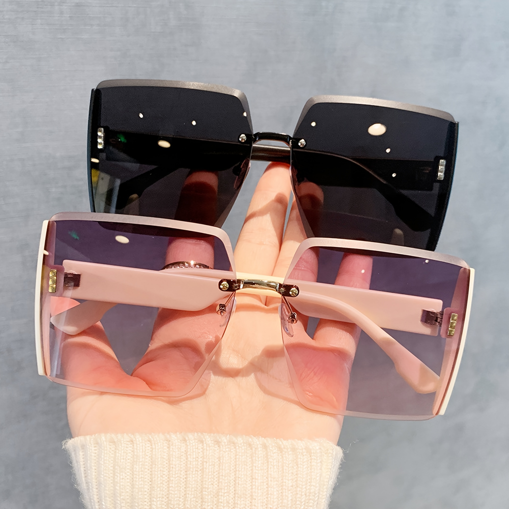 Women's Fashion Glasses With Rhinestone Edge Gradient Lens For Driving Travel And Beach
Women's Fashion Glasses With Rhinestone Edge Gradient Lens For Driving Travel And Beach