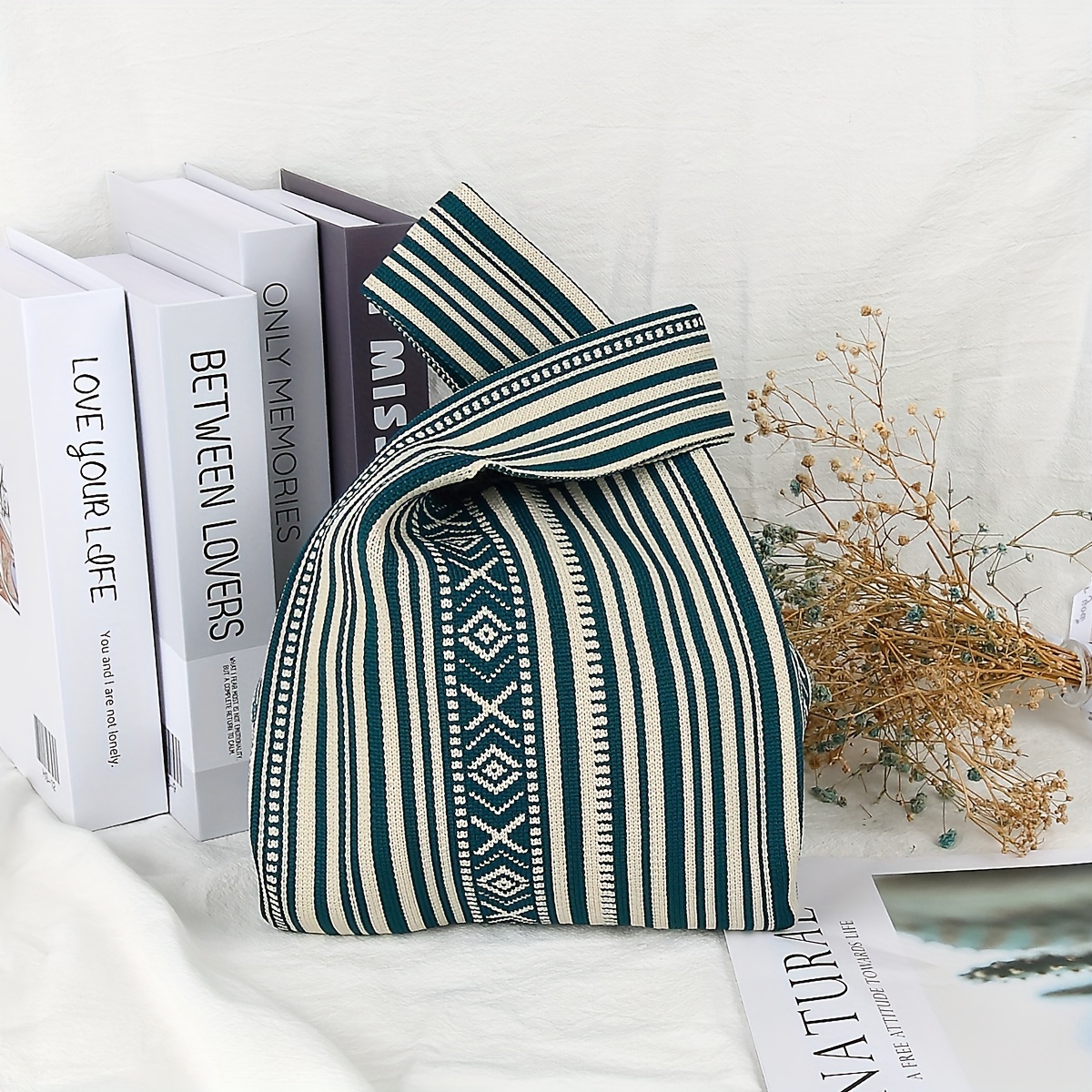 Bohemian Woven Mini Wrist Pouch, Mini Foldable Breathable Knit Bag, Stylish Casual Shopping Accessory For Women
Bohemian Woven Mini Wrist Pouch, Mini Foldable Breathable Knit Bag, Stylish Casual Shopping Accessory For Women