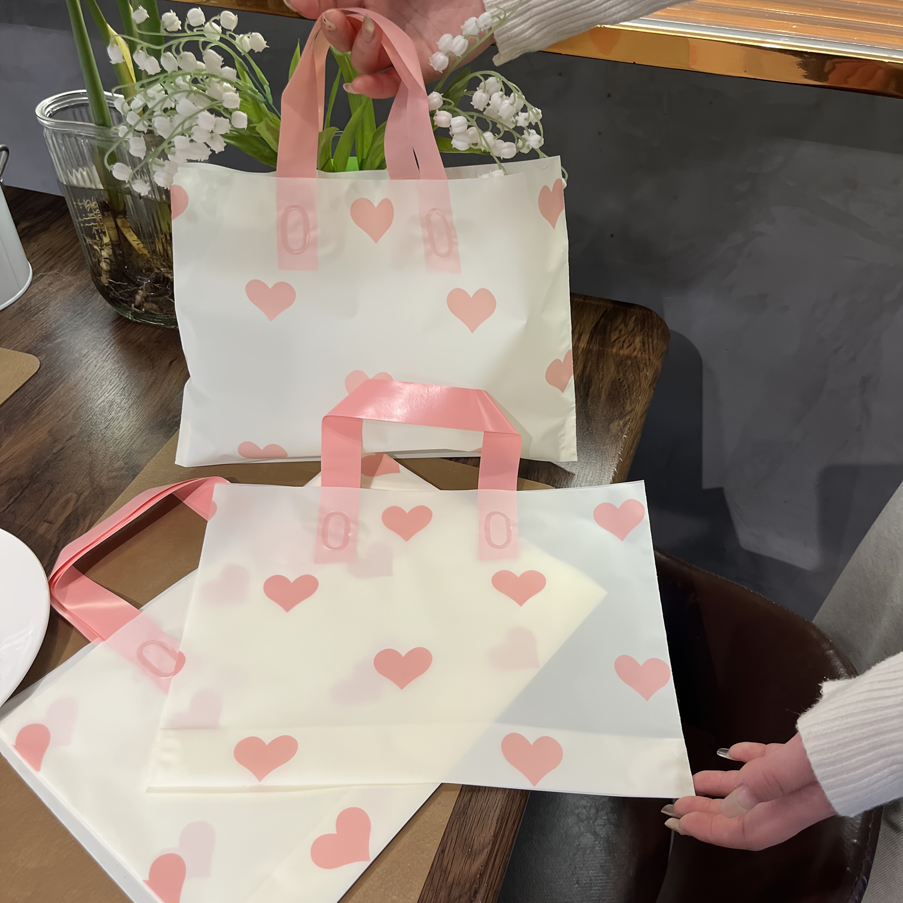 50-pack Plastic Gift Bags, Thickened Shopping For Small Goods, Party Favors, Cosmetics, Mixed Pink And Colors
50-pack Plastic Gift Bags, Thickened Shopping For Small Goods, Party Favors, Cosmetics, Mixed Pink And Colors