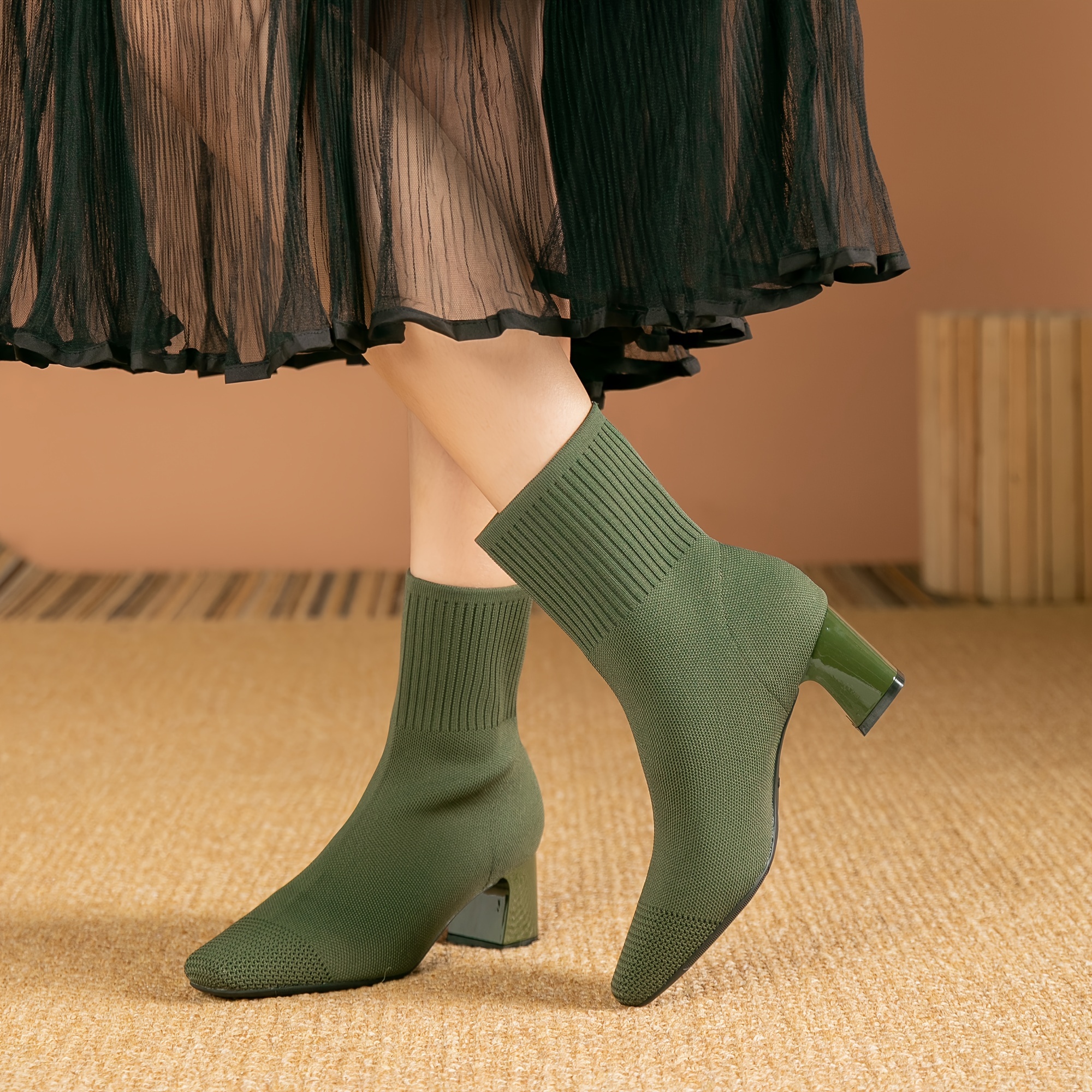 Women's Solid Color Chunky Heel Short Boots, Breathable Knit Slip On Boots, Comfortable Ankle Boots
Women's Solid Color Chunky Heel Short Boots, Breathable Knit Slip On Boots, Comfortable Ankle Boots