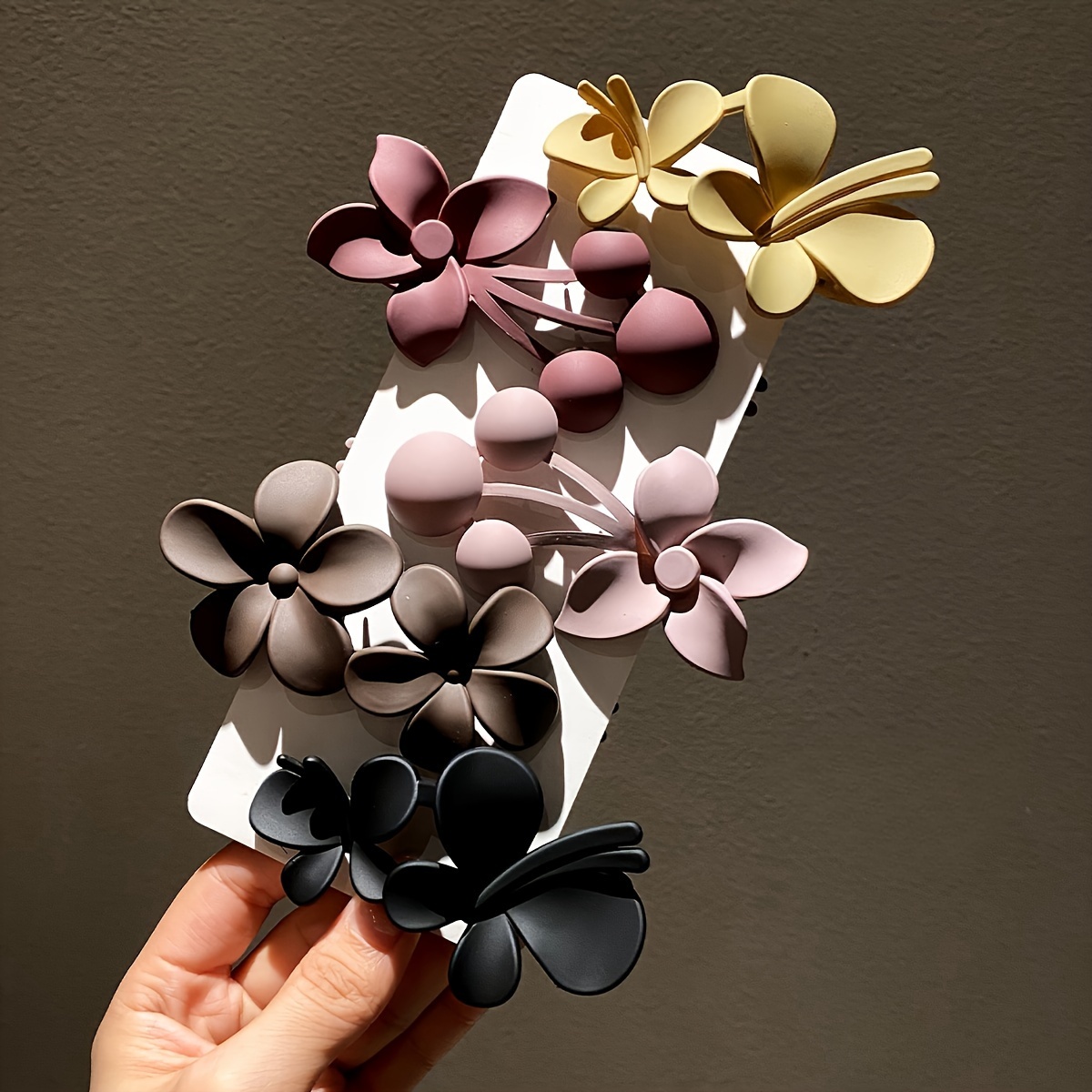 5pcs Elegant Flower Hair Clips For Women, Simple Style Hair Accessories, Assorted Colors Hair Grips For Styling And Updo
5pcs Elegant Flower Hair Clips For Women, Simple Style Hair Accessories, Assorted Colors Hair Grips For Styling And Updo