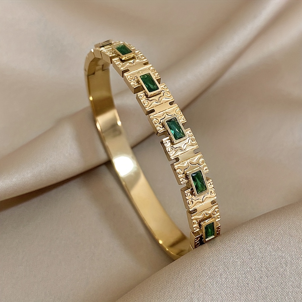 Selling New Model With A Unique Shape Inlaid With Green Zirconia 18k Golden-plated Stainless Steel Bracelet, A Delicate And Luxurious Gift For Family, ,
Selling New Model With A Unique Shape Inlaid With Green Zirconia 18k Golden-plated Stainless Steel Bracelet, A Delicate And Luxurious Gift For Family, ,