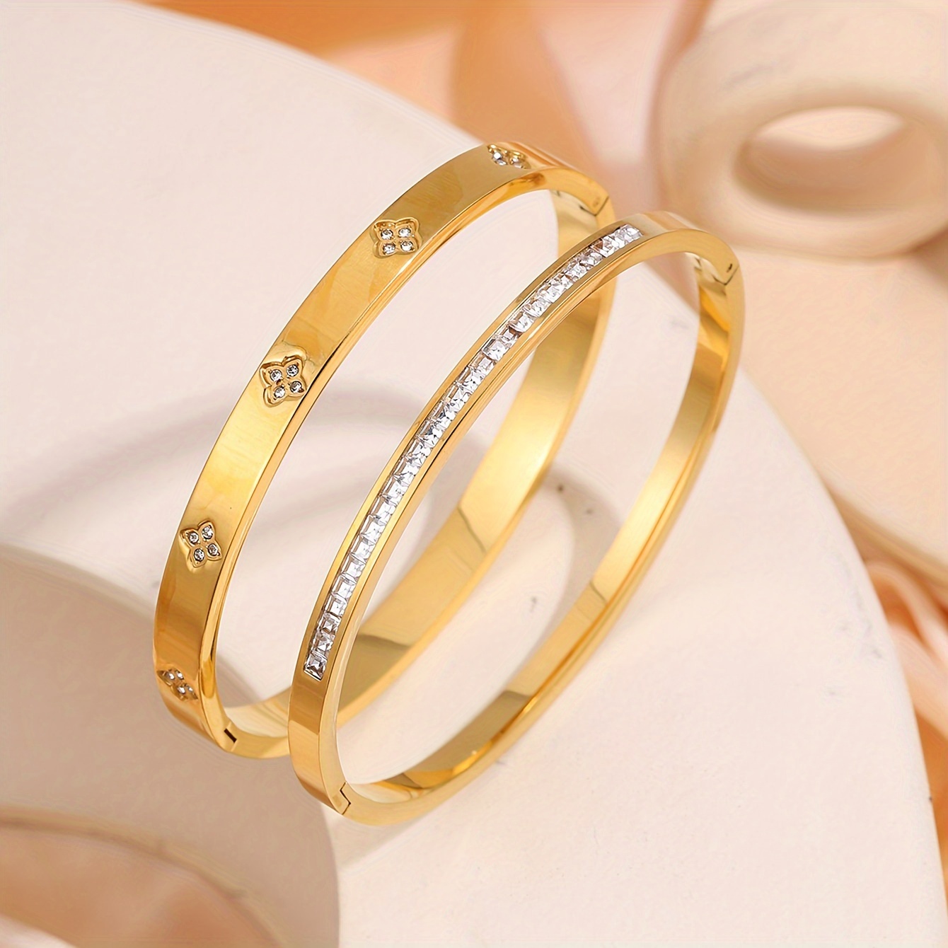 2pcs Elegant Stainless Steel Bracelets With Accents, Fashionable Jewelry Gift For Women And Men
2pcs Elegant Stainless Steel Bracelets With Accents, Fashionable Jewelry Gift For Women And Men