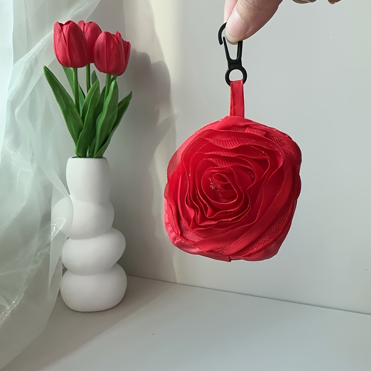 1pc Rose-shaped Reusable Shopping Tote Bag, Portable Polyester Round Handbag With Foldable Storage, Gift For
1pc Rose-shaped Reusable Shopping Tote Bag, Portable Polyester Round Handbag With Foldable Storage, Gift For