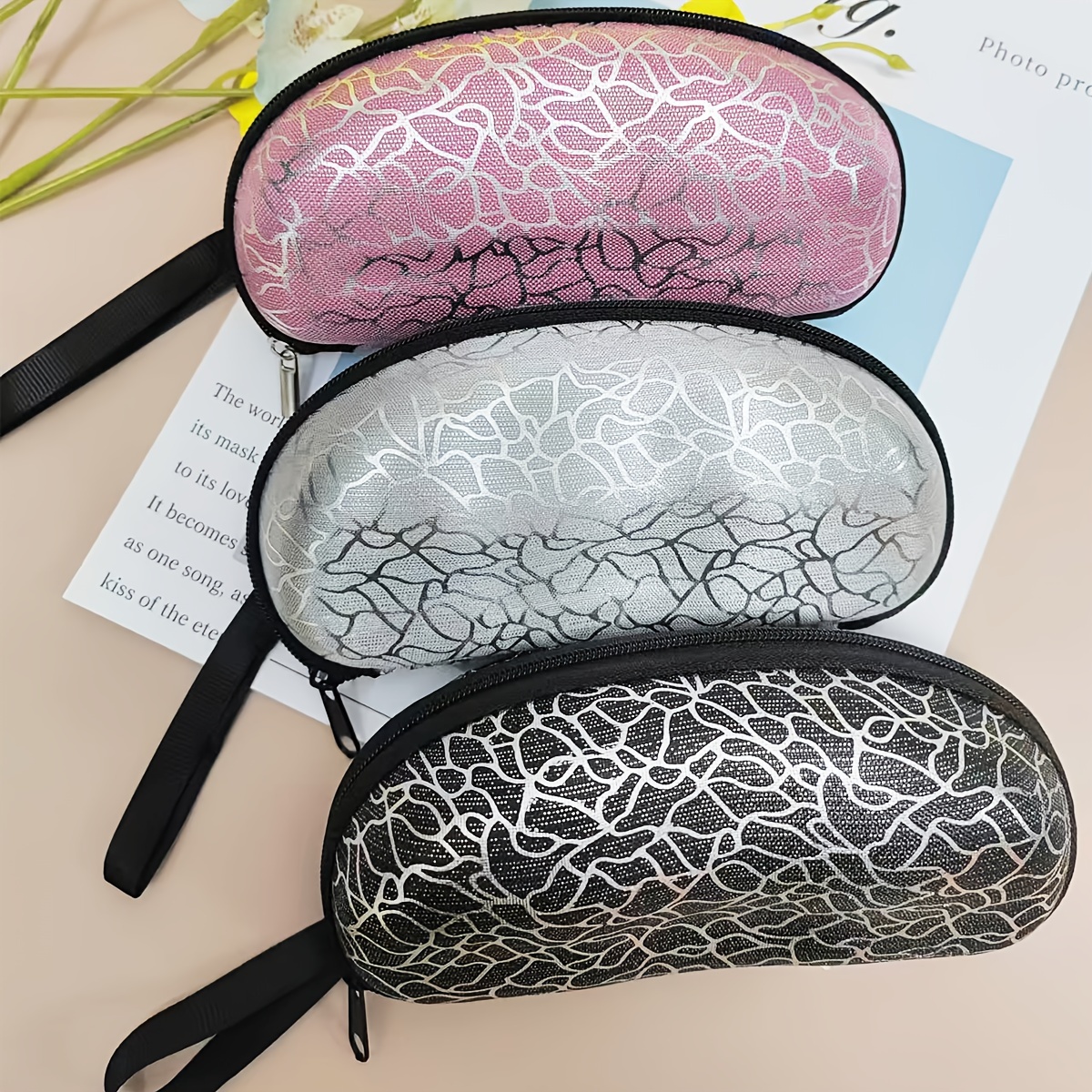 1pc Fashion Glasses Zipper Box, Glasses Bag, Fashion Glasses Case, Pressure-resistant Portable Glasses Storage Bag
1pc Fashion Glasses Zipper Box, Glasses Bag, Fashion Glasses Case, Pressure-resistant Portable Glasses Storage Bag