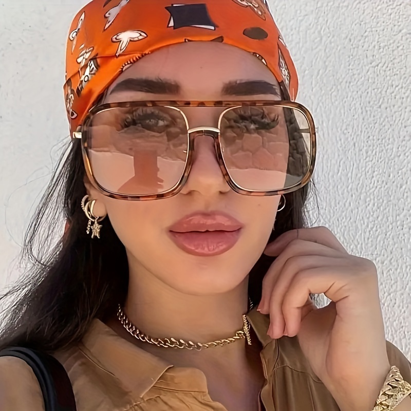 Chic Retro Rectangular Fashion Glasses For - Anti-reflective, Metal Frame With Pc Lenses For Beach, Party, Travel & Outdoor Photography, Decorative, Performance
Chic Retro Rectangular Fashion Glasses For - Anti-reflective, Metal Frame With Pc Lenses For Beach, Party, Travel & Outdoor Photography, Decorative, Performance