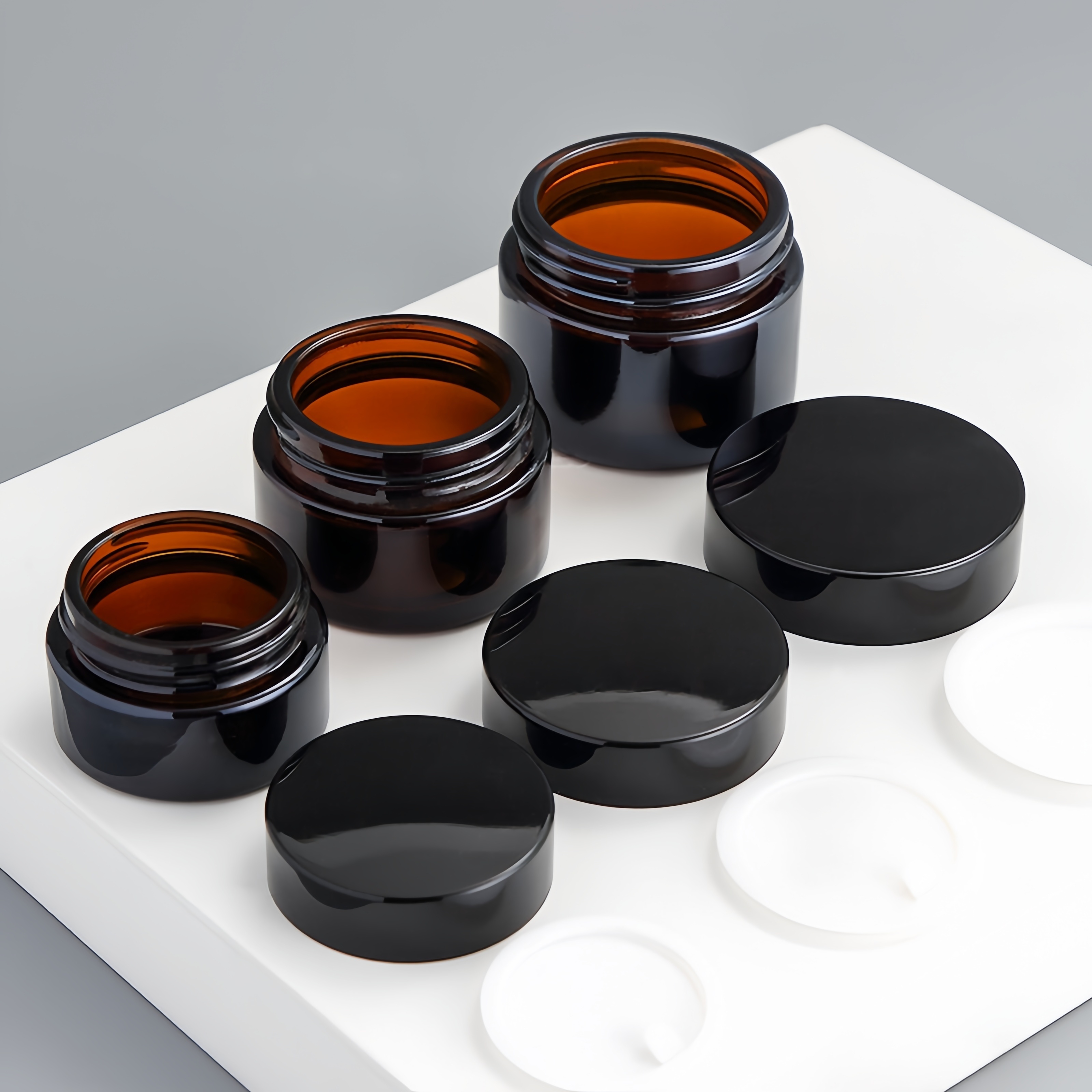 1pc Brown Glass Bottle, Portable Cream Bottle, Light-proof Cream Jar, Make Up Dispenser Jar, Travel Supplies, Home Storage & Organization
1pc Brown Glass Bottle, Portable Cream Bottle, Light-proof Cream Jar, Make Up Dispenser Jar, Travel Supplies, Home Storage & Organization
