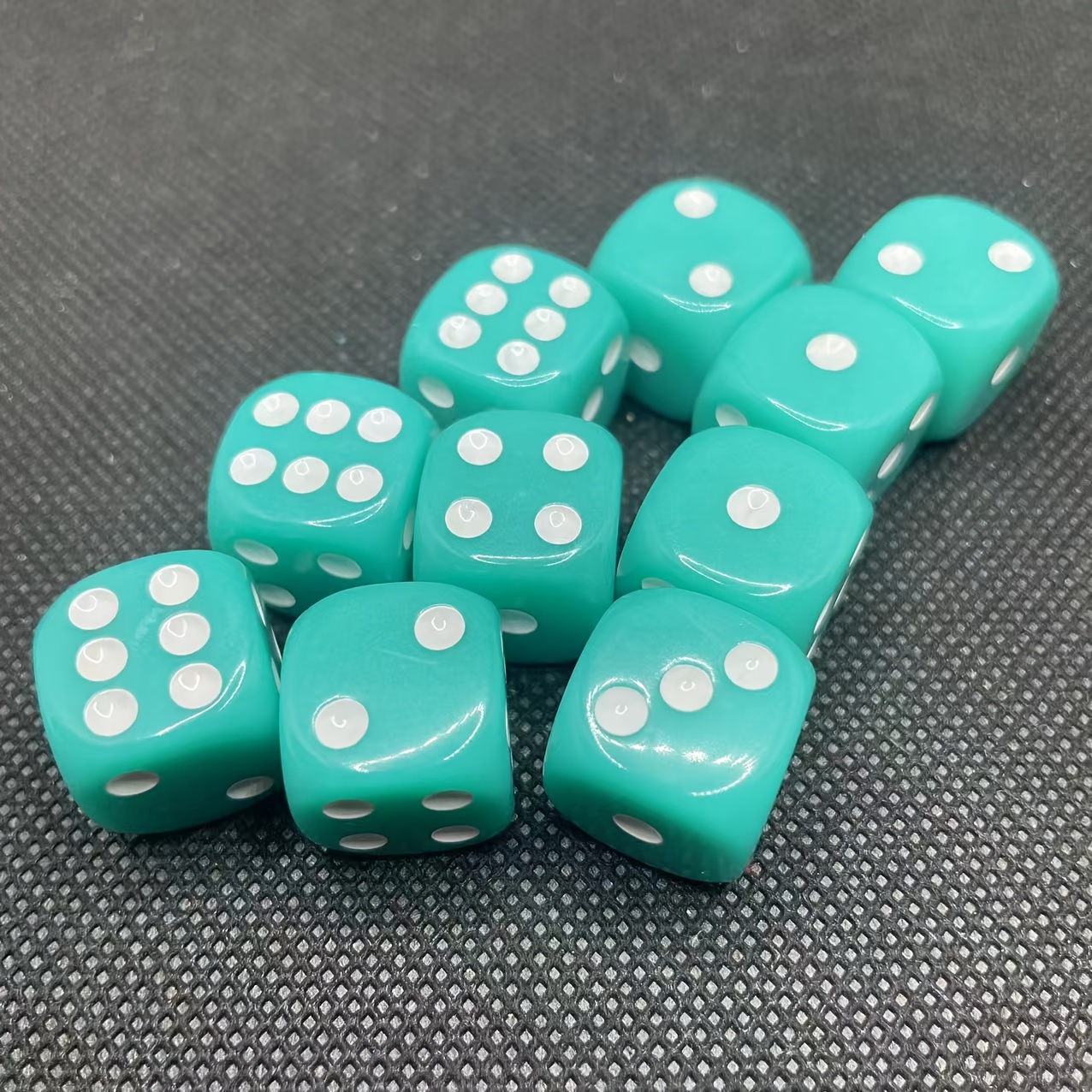 10-pack Acrylic 16mm Rounded , Opaque , Tabletop Gaming Dice, Multi-use For , Ktv, Bar, Educational Fun, Six-sided Shape
10-pack Acrylic 16mm Rounded , Opaque , Tabletop Gaming Dice, Multi-use For , Ktv, Bar, Educational Fun, Six-sided Shape