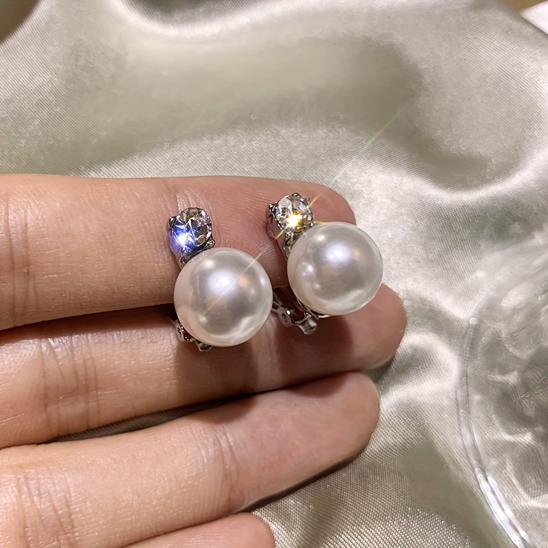 1 Paire de Clips d'Oreille Triangle Style Vintage avec Perles d' et Strass, Pas de Percage , Manchons d'Oreille Non Magnétiques, Écouteurs à Clip
1 Paire de Clips d'Oreille Triangle Style Vintage avec Perles d' et Strass, Pas de Percage , Manchons d'Oreille Non Magnétiques, Écouteurs à Clip