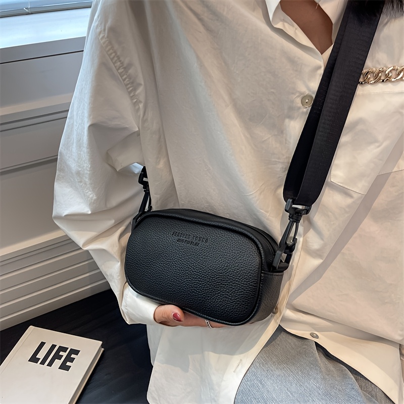 Stylish Women's Crossbody Bag - Adjustable Strap, Zipper Closure, Solid Black, Casual , Crossbody Purse
Stylish Women's Crossbody Bag - Adjustable Strap, Zipper Closure, Solid Black, Casual , Crossbody Purse