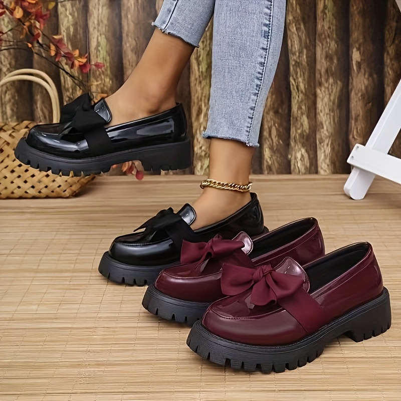 Mocassins Élégants pour Femmes avec Nœud - Talon Épais, Chaussures à Enfiler avec Semelle en Caoutchouc pour Toutes les
Mocassins Élégants pour Femmes avec Nœud - Talon Épais, Chaussures à Enfiler avec Semelle en Caoutchouc pour Toutes les