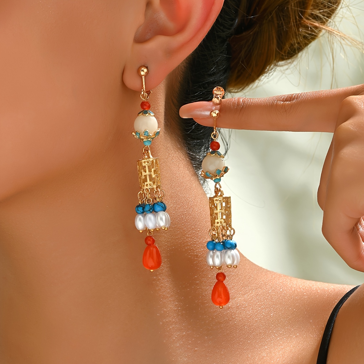A Pair Of Vintage-style Women's Earrings, No-piercing Lantern Drop Earrings With A And A Of .
A Pair Of Vintage-style Women's Earrings, No-piercing Lantern Drop Earrings With A And A Of .