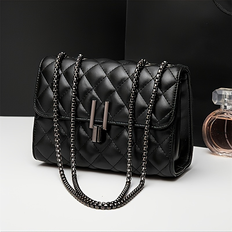 Trendy Argyle Quilted Crossbody Bag, Solid Color Square Flap Phone Coin Bag, Perfect Shoulder Bag For Everyday Going Out
Trendy Argyle Quilted Crossbody Bag, Solid Color Square Flap Phone Coin Bag, Perfect Shoulder Bag For Everyday Going Out