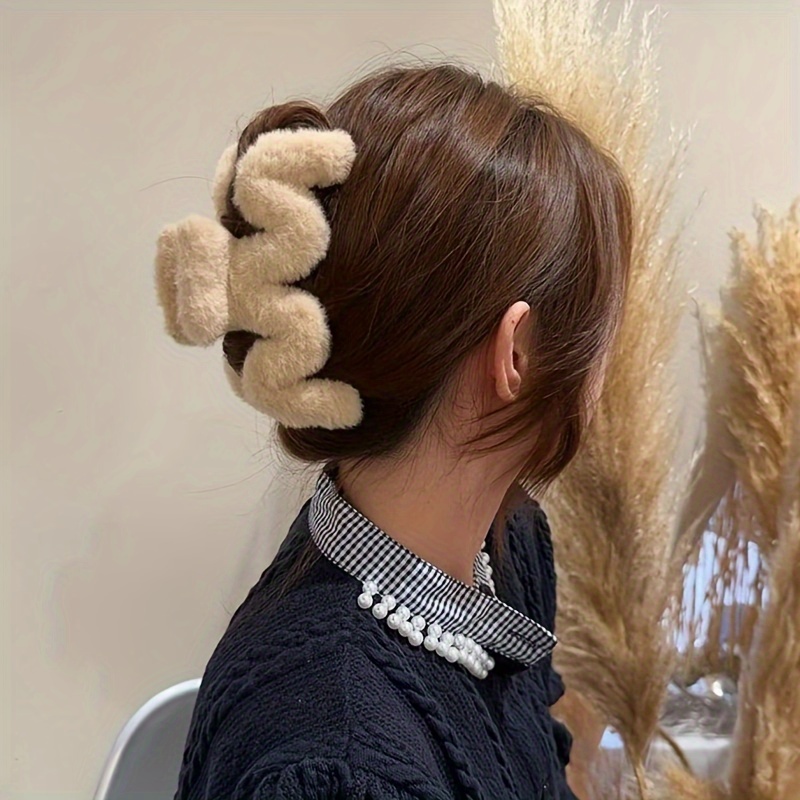 Elegant Plush Hair Claw For Women - Large, Solid Color Shark Clip Headwear, Shark Hair Clip
Elegant Plush Hair Claw For Women - Large, Solid Color Shark Clip Headwear, Shark Hair Clip