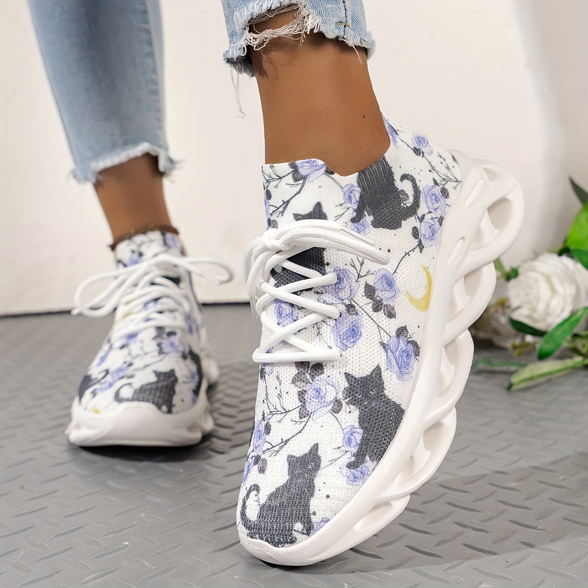 Women's Cat & Flower Pattern Sneakers, Casual Lace Up Outdoor Shoes, Comfortable Low Top Sport Shoes
Women's Cat & Flower Pattern Sneakers, Casual Lace Up Outdoor Shoes, Comfortable Low Top Sport Shoes