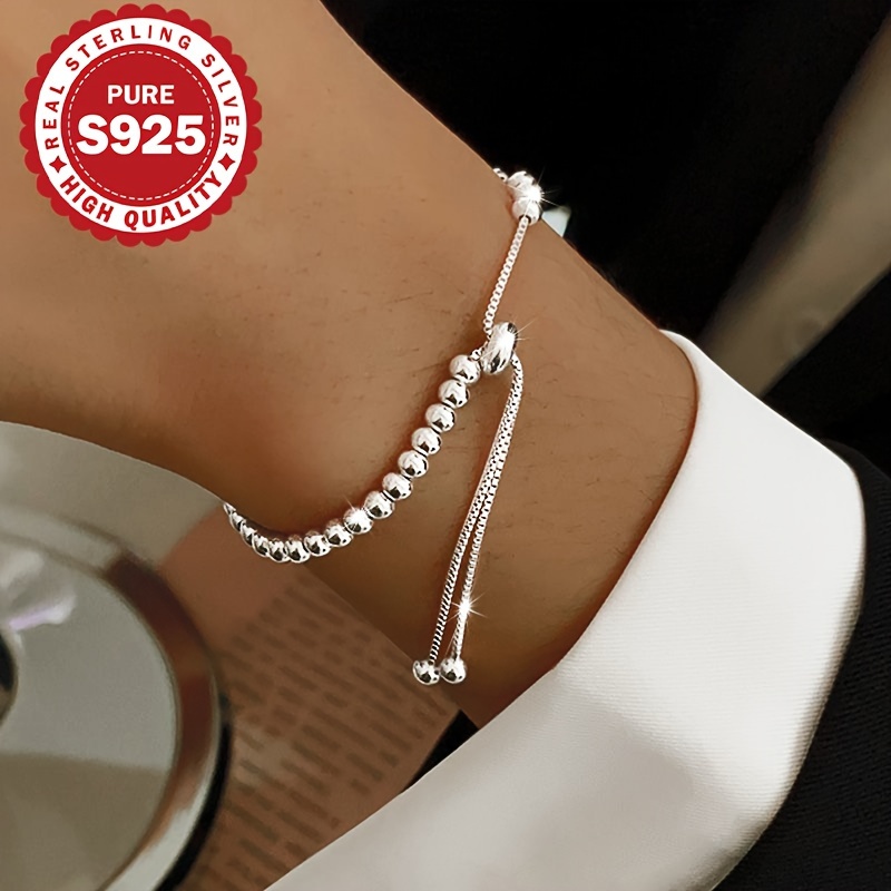 Un élégant bracelet en argent sterling S925 réglable, adapté aux hommes et aux femmes, polyvalent cadeau, hypoallergénique, 3,6 g.
Un élégant bracelet en argent sterling S925 réglable, adapté aux hommes et aux femmes, polyvalent cadeau, hypoallergénique, 3,6 g.