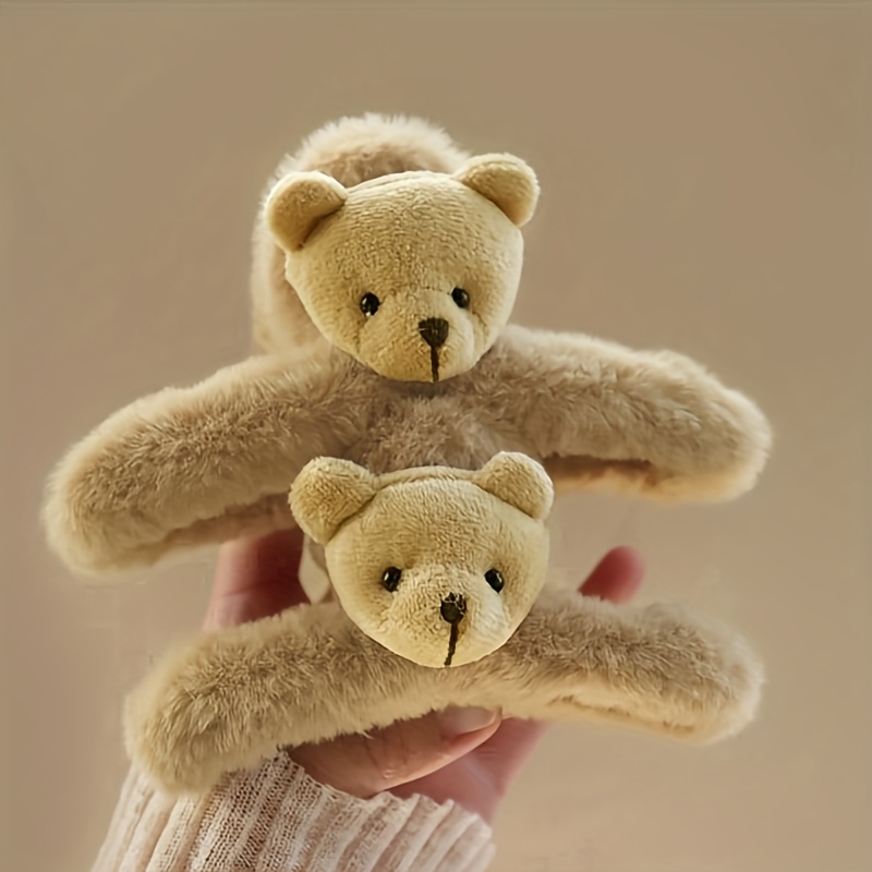 Sweet And Cute Brown Single-sided Bear Plush Hair Claw Clip For Women, Large Shark Clip For Accessories In Autumn And Winter.
Sweet And Cute Brown Single-sided Bear Plush Hair Claw Clip For Women, Large Shark Clip For Accessories In Autumn And Winter.
