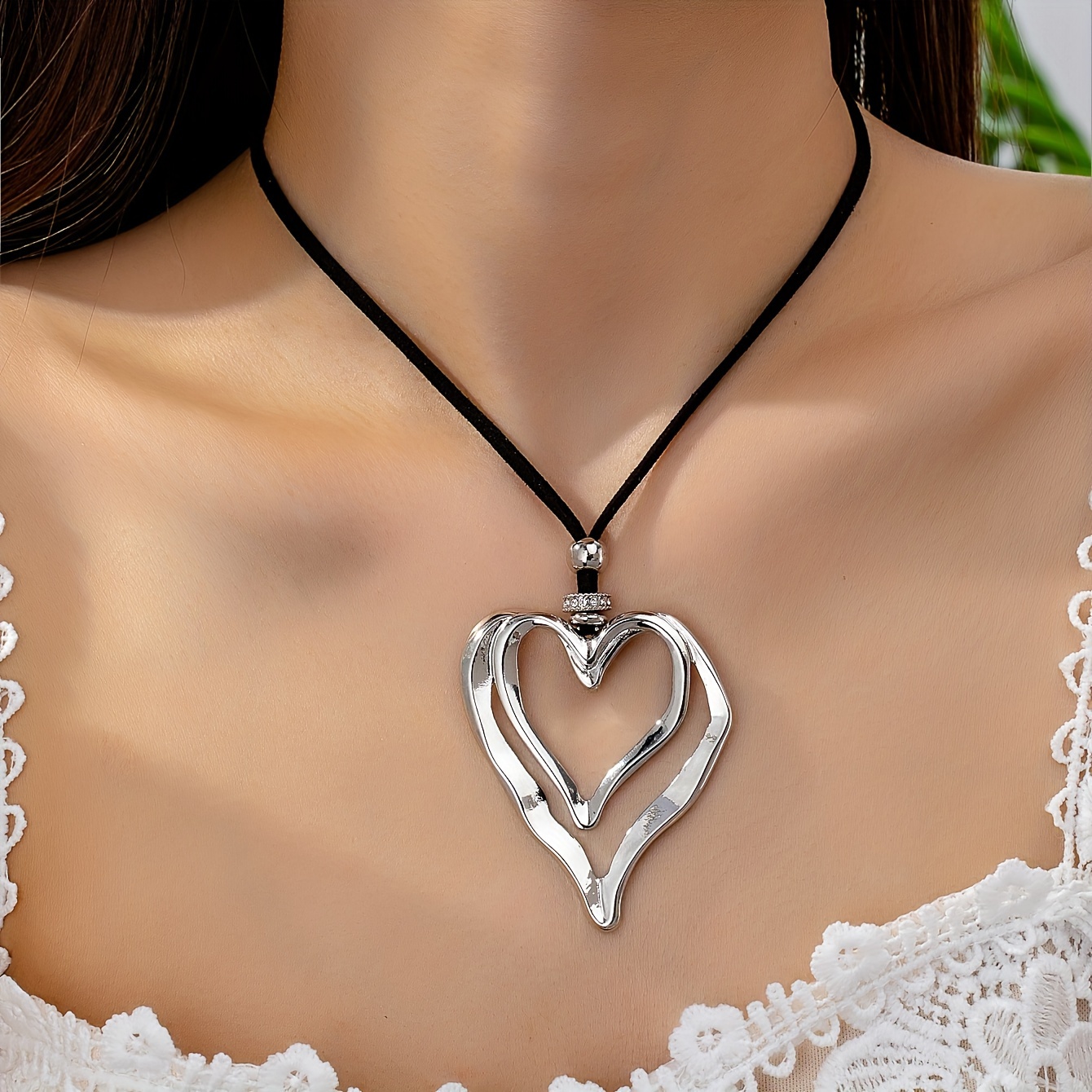 1pc Zinc Alloy Large Heart-shaped Pendant Necklace, Personality Party Style Jewelry Valentine's Day Mother's Day Gift
1pc Zinc Alloy Large Heart-shaped Pendant Necklace, Personality Party Style Jewelry Valentine's Day Mother's Day Gift