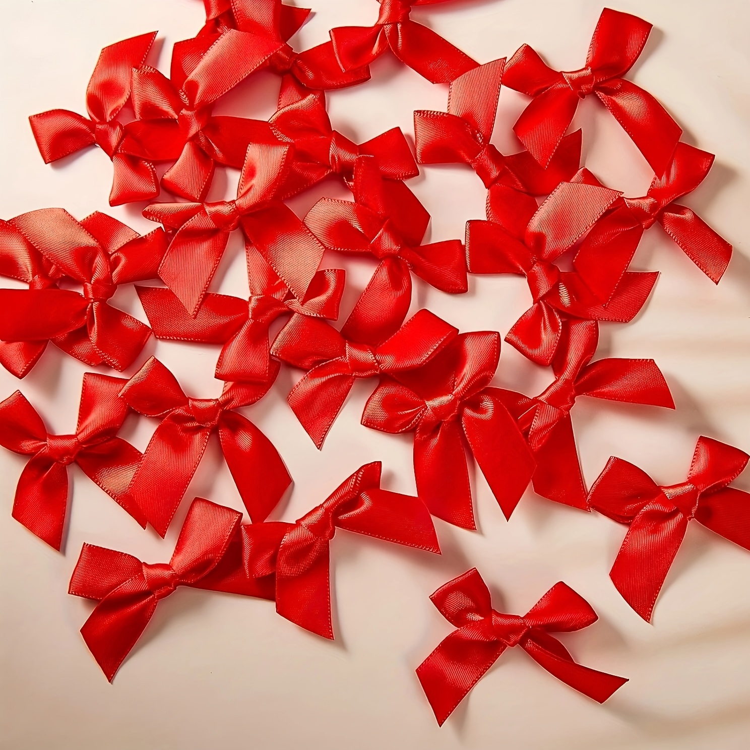 50/100pcs/set, Polyester Bow For Valentine's Day Gift Bouquet Packaging Decoration Cake Decoration Party Gift Diy Crafts Table Decoration Decoration Bow
50/100pcs/set, Polyester Bow For Valentine's Day Gift Bouquet Packaging Decoration Cake Decoration Party Gift Diy Crafts Table Decoration Decoration Bow