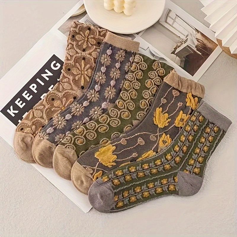 5 Pairs Of Women's Socks, With A Mid Tube For In Autumn And Winter, And A Retro Small Flower - For Comfortable And Soft Knitted Socks
5 Pairs Of Women's Socks, With A Mid Tube For In Autumn And Winter, And A Retro Small Flower - For Comfortable And Soft Knitted Socks
