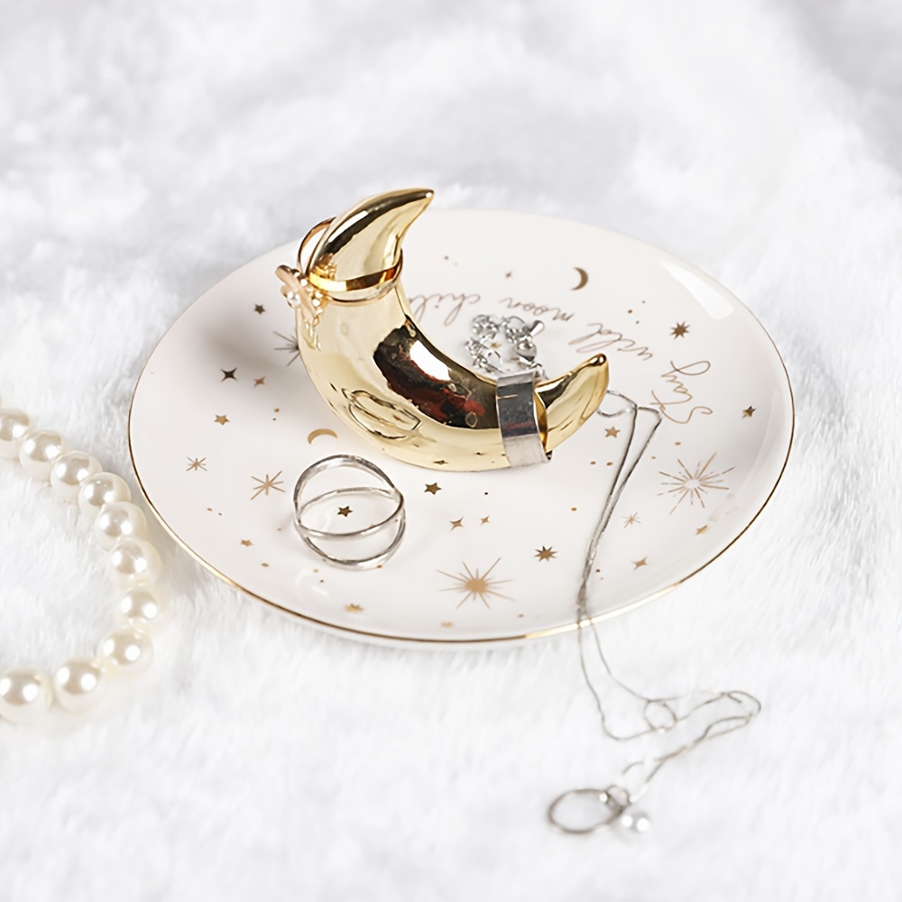1pc Creative Jewelry Display Tray With Moon Star Shaped Ornament, Jewelry Storage Plate, Household Ceramic Jewelry Holder
1pc Creative Jewelry Display Tray With Moon Star Shaped Ornament, Jewelry Storage Plate, Household Ceramic Jewelry Holder