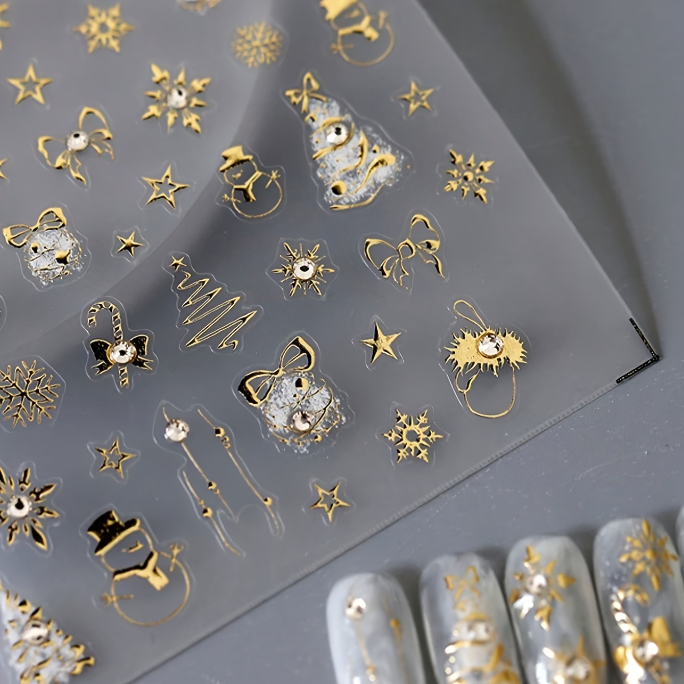 1pc Shimmery Golden 3d Christmas Nail Art Stickers, Cartoon Pattern Plastic Decals With Glitter, Self-adhesive Embellished Nail Embellishments, Single Use, With For Manicure
1pc Shimmery Golden 3d Christmas Nail Art Stickers, Cartoon Pattern Plastic Decals With Glitter, Self-adhesive Embellished Nail Embellishments, Single Use, With For Manicure
