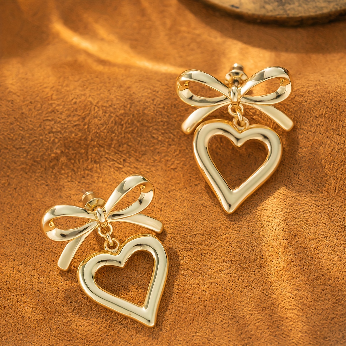 1 Pair Elegant Cute Bow Earrings For Women, Copper With Stainless Steel Post, Fashionable Love Knot For Daily And Wedding , Valentine's Day Gift, Jewelry
1 Pair Elegant Cute Bow Earrings For Women, Copper With Stainless Steel Post, Fashionable Love Knot For Daily And Wedding , Valentine's Day Gift, Jewelry