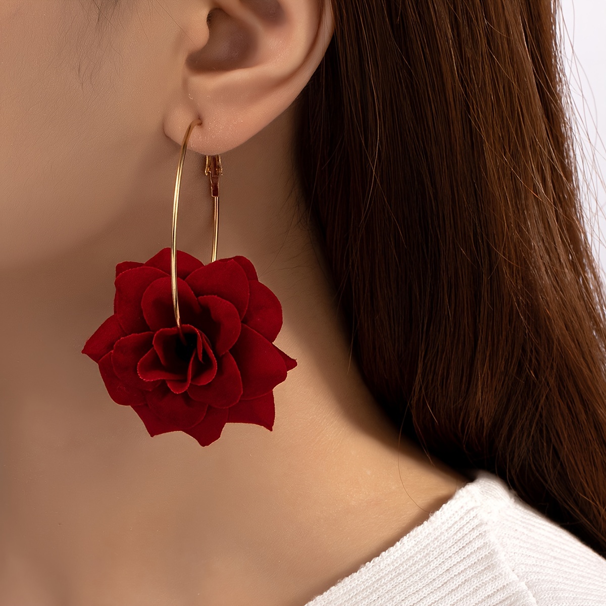 A Vintage, Elegant, And Minimalist For Outdoor And Suitable For Wearing To Parties, Making It For Sisters.
A Vintage, Elegant, And Minimalist For Outdoor And Suitable For Wearing To Parties, Making It For Sisters.