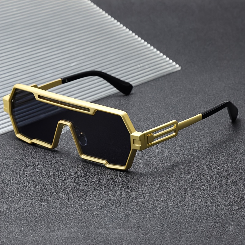 Lunettes de Mode à Monture Métallique Style Punk avec Verres Anti-Reflets pour - Parfaites pour la Plage, , le Club
Lunettes de Mode à Monture Métallique Style Punk avec Verres Anti-Reflets pour - Parfaites pour la Plage, , le Club