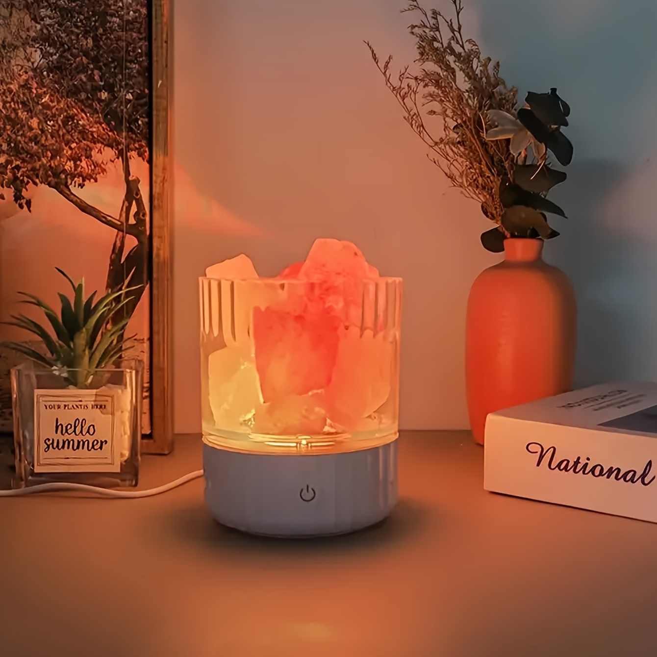 Une Lampe De Sel De L'Himalaya Fumée USB, Lampe De Sel De Roche Avec Prise USB, Lampe De Sel De Roche Cristalline Pour Le Salon, Lampe De Décoration Romantique Pour La Maison
Une Lampe De Sel De L'Himalaya Fumée USB, Lampe De Sel De Roche Avec Prise USB, Lampe De Sel De Roche Cristalline Pour Le Salon, Lampe De Décoration Romantique Pour La Maison