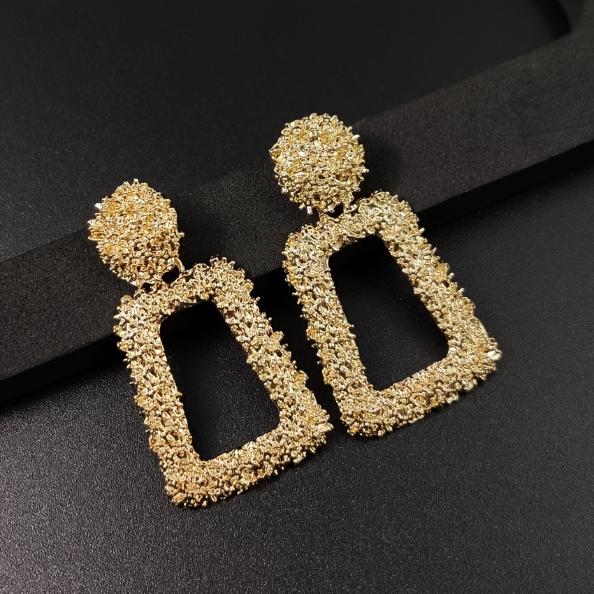 Chic Vintage-inspired 18k Golden Plated Alloy Earrings For Girls - Fashionable & Casual
Chic Vintage-inspired 18k Golden Plated Alloy Earrings For Girls - Fashionable & Casual
