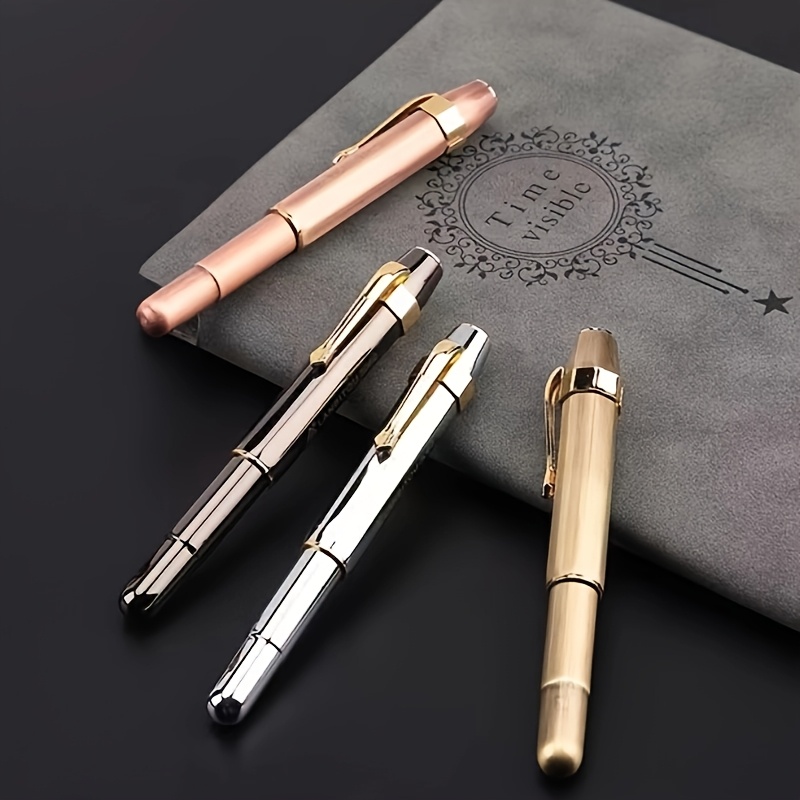 Stylo Court Vintage en Métal, Pointe Fine de 0.5mm, Capuchon Torsadé, Design Ergonomique, Portable pour Voyage, & Bureau - Cadeau, Stylo, Convient aux Hommes et aux Femmes
Stylo Court Vintage en Métal, Pointe Fine de 0.5mm, Capuchon Torsadé, Design Ergonomique, Portable pour Voyage, & Bureau - Cadeau, Stylo, Convient aux Hommes et aux Femmes