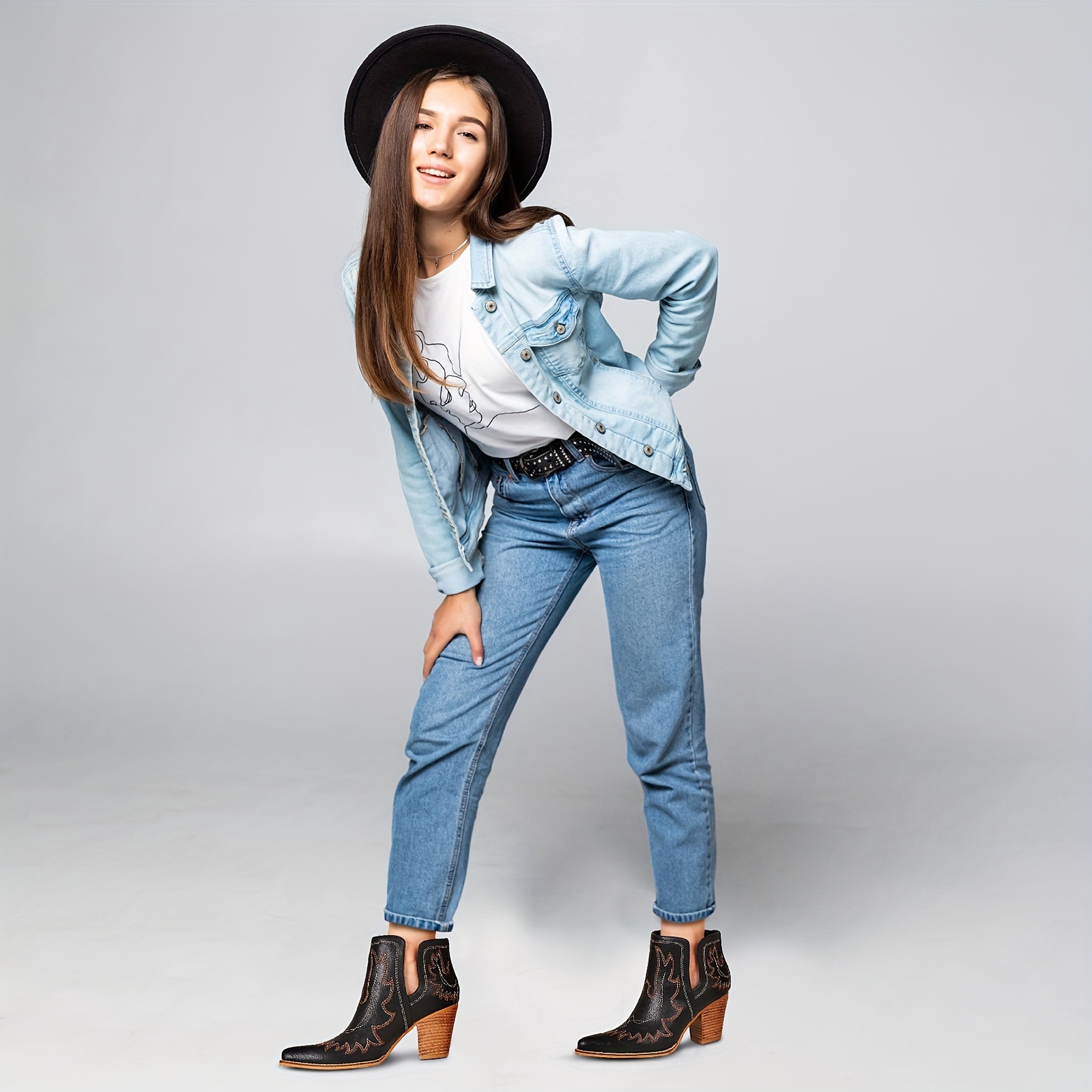 Womens Pointed Toe Embroidered On Booties 
Womens Pointed Toe Embroidered On Booties