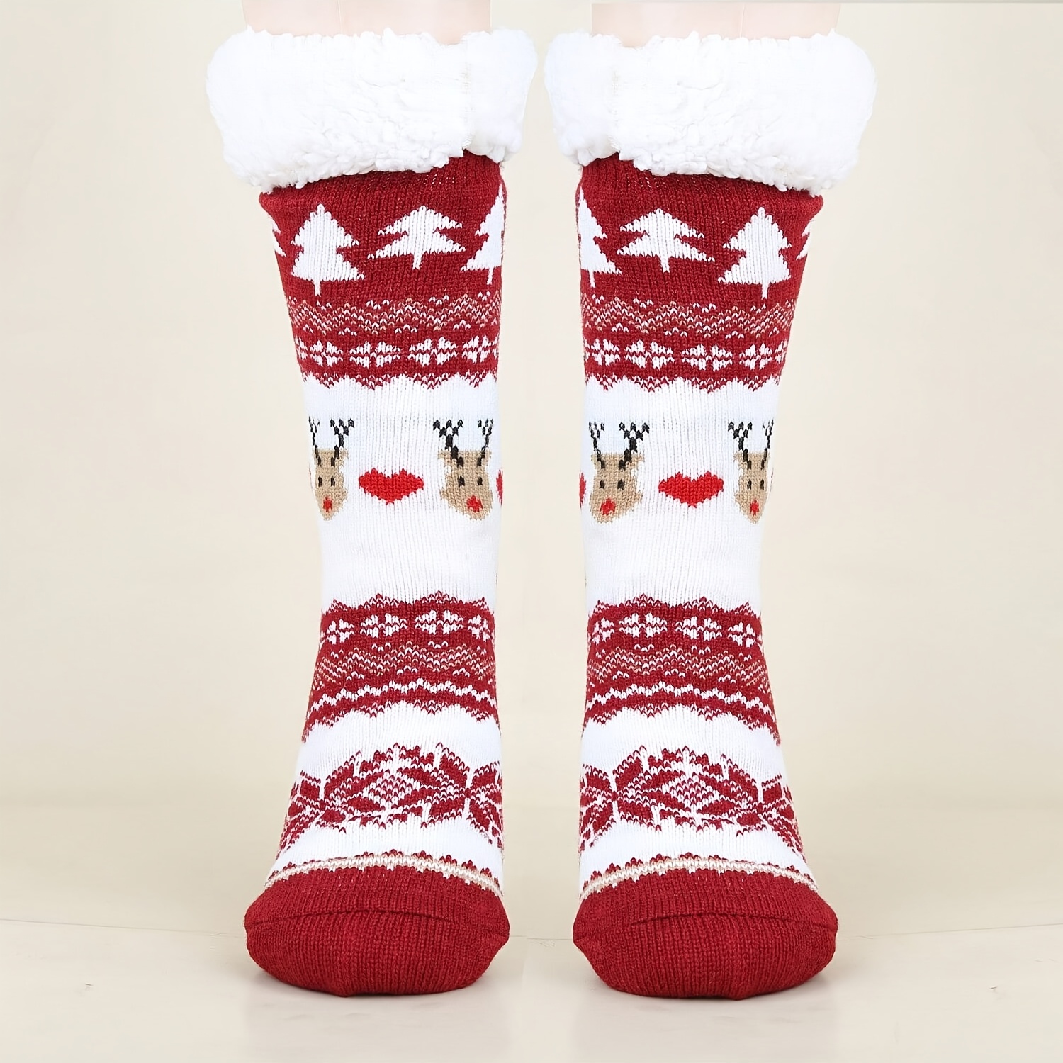 Une paire de chaussettes en épaisse pour femmes, adaptées à et à l'hiver, conçues pour une utilisation à domicile, offrant chaleur et confort.
Une paire de chaussettes en épaisse pour femmes, adaptées à et à l'hiver, conçues pour une utilisation à domicile, offrant chaleur et confort.