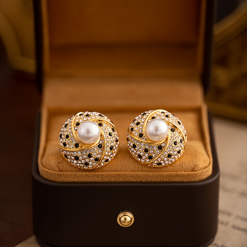 S925 Artificial Pearl Earrings Square Crystal Zirconia Earrings Birthday Gift Earrings For Women
S925 Artificial Pearl Earrings Square Crystal Zirconia Earrings Birthday Gift Earrings For Women