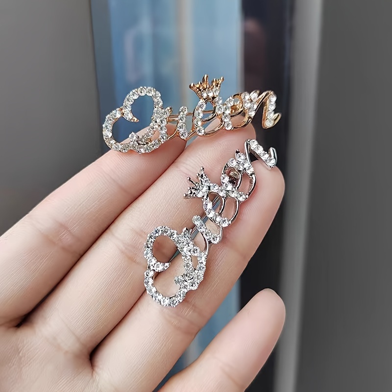 Valentine's Day Gift High-grade Exquisite Letters Queen Crown Temperament Brooch Female Ins With Pin Fixed Clothes Accessories
Valentine's Day Gift High-grade Exquisite Letters Queen Crown Temperament Brooch Female Ins With Pin Fixed Clothes Accessories