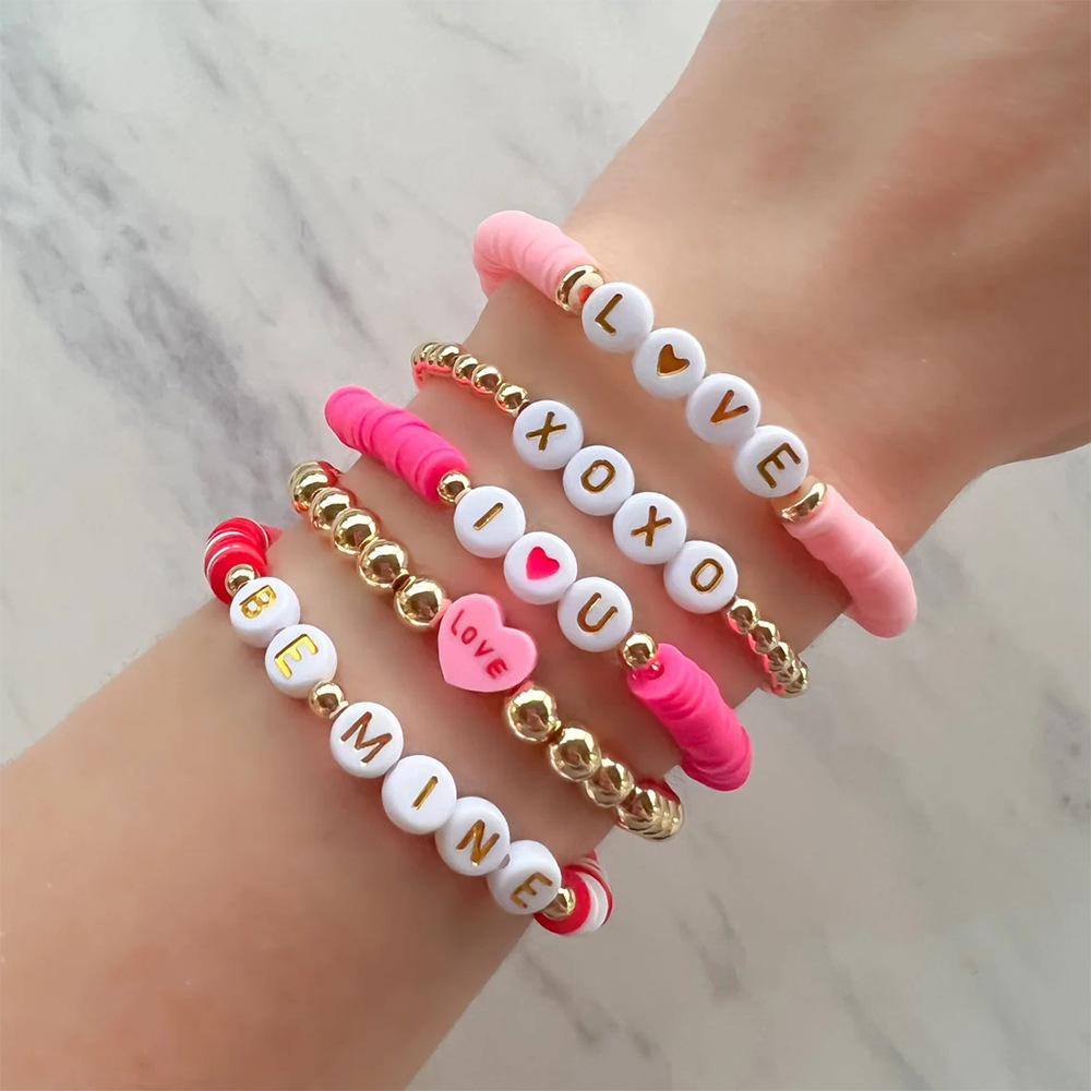 5pcs Set Of Valentine's Day Soft Clay Bracelets With Heart Letters And Beads, Suitable For Holiday Gifts
5pcs Set Of Valentine's Day Soft Clay Bracelets With Heart Letters And Beads, Suitable For Holiday Gifts