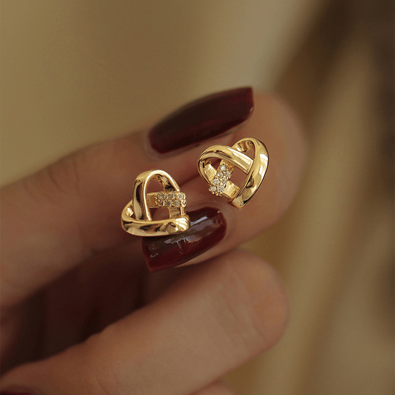 Creative Elegant Heart Shaped Stud Earrings Decorative Accessories Holiday Birthday Party Gift For Girls
Creative Elegant Heart Shaped Stud Earrings Decorative Accessories Holiday Birthday Party Gift For Girls