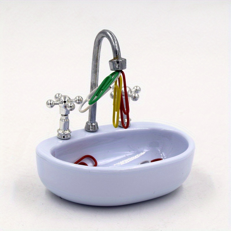 1pc Multifunctional Faucet Design Paper Clip Holder With Magnetic Storage, Decorative Desk Organizer For Office Supplies
1pc Multifunctional Faucet Design Paper Clip Holder With Magnetic Storage, Decorative Desk Organizer For Office Supplies