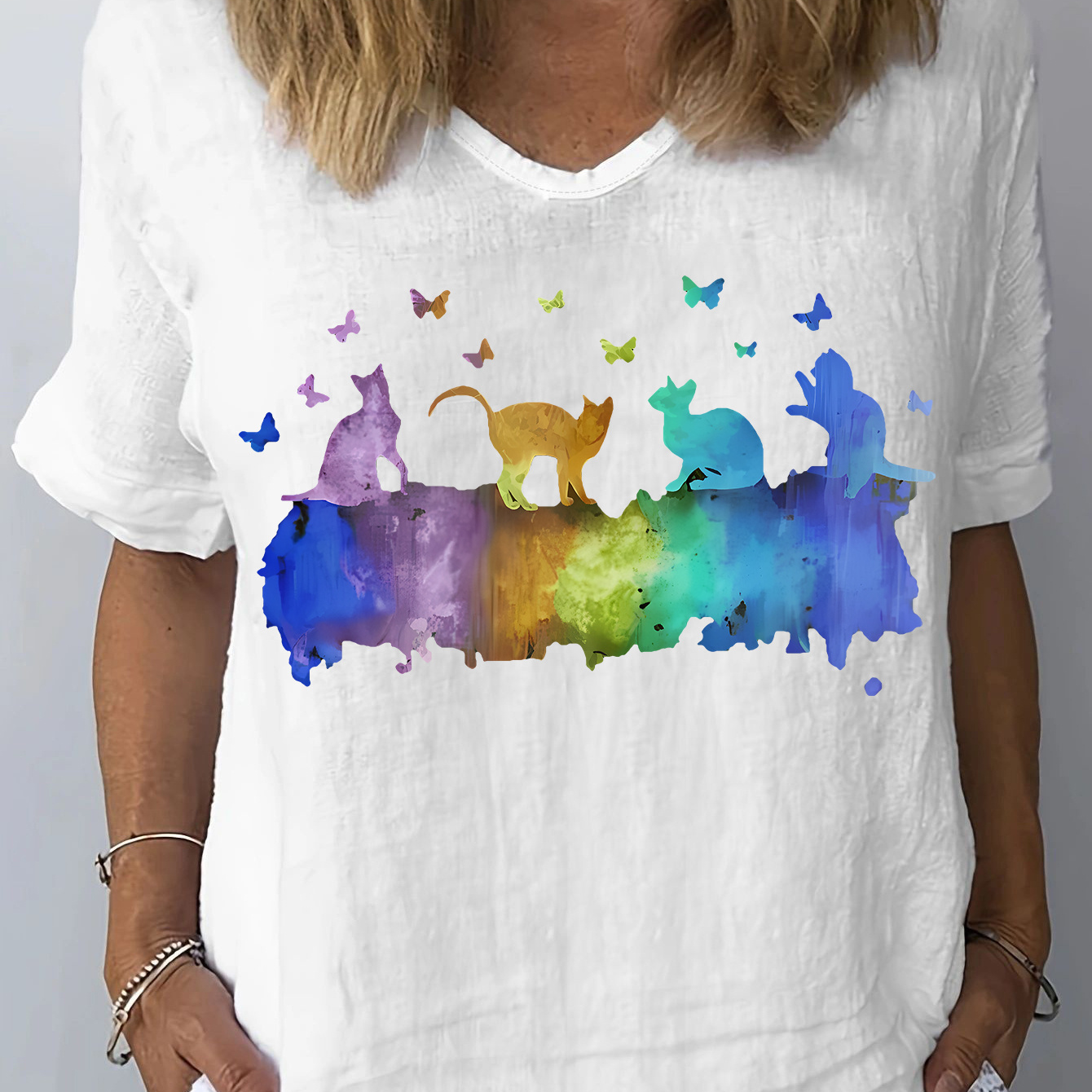 Cat Print T-shirt, Short Sleeve V Neck Casual Top For Summer & Spring, Women's Clothing
Cat Print T-shirt, Short Sleeve V Neck Casual Top For Summer & Spring, Women's Clothing