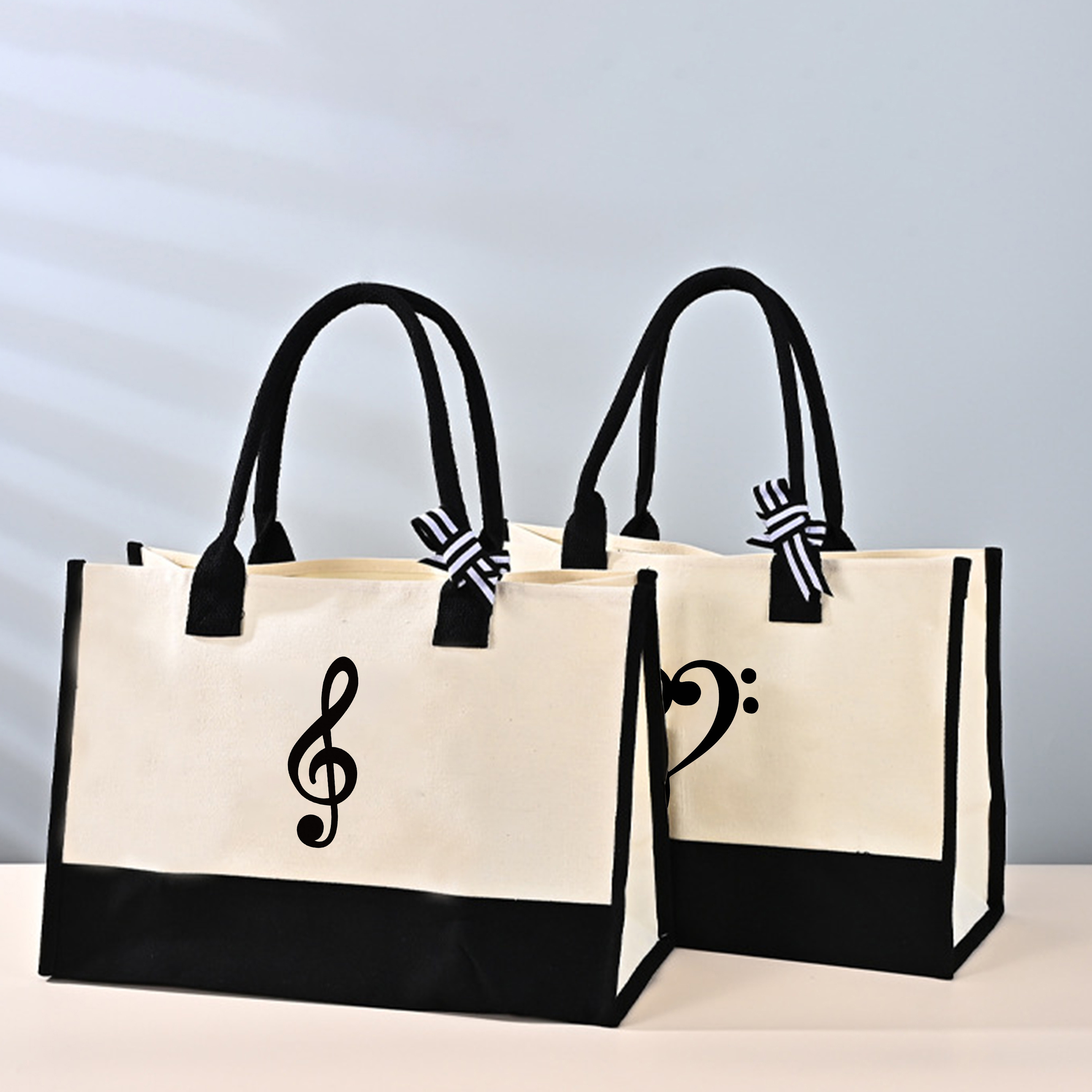 Musical Note Print Canvas Beach Bag, Versatile Tote Bag, Casual Large Capacity Shopping Tote Bag, Gifts For Fans & Music Enthusiasts
Musical Note Print Canvas Beach Bag, Versatile Tote Bag, Casual Large Capacity Shopping Tote Bag, Gifts For Fans & Music Enthusiasts