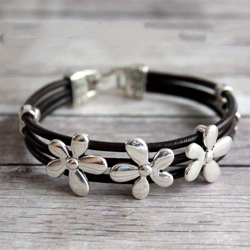 Bohemian Floral Leather Rope Bracelet, Beach Bracelet, Couple Bracelet Bohemian Style Jewelry
Bohemian Floral Leather Rope Bracelet, Beach Bracelet, Couple Bracelet Bohemian Style Jewelry
