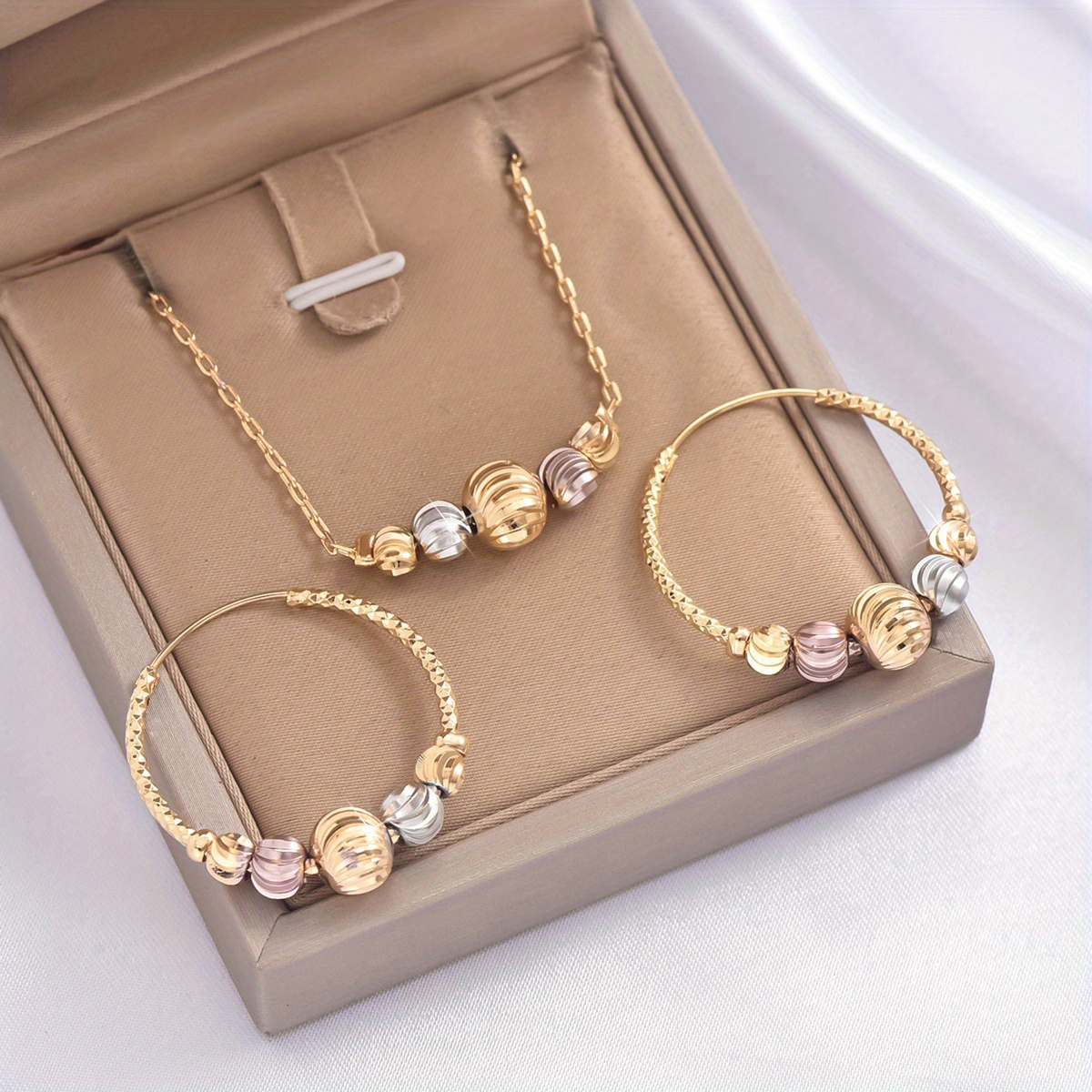 2 Pieces/set Of Beaded Design Color Necklace Earring Set For Women , Suitable For Matching Jewelry Set, Holiday Gifts
2 Pieces/set Of Beaded Design Color Necklace Earring Set For Women , Suitable For Matching Jewelry Set, Holiday Gifts