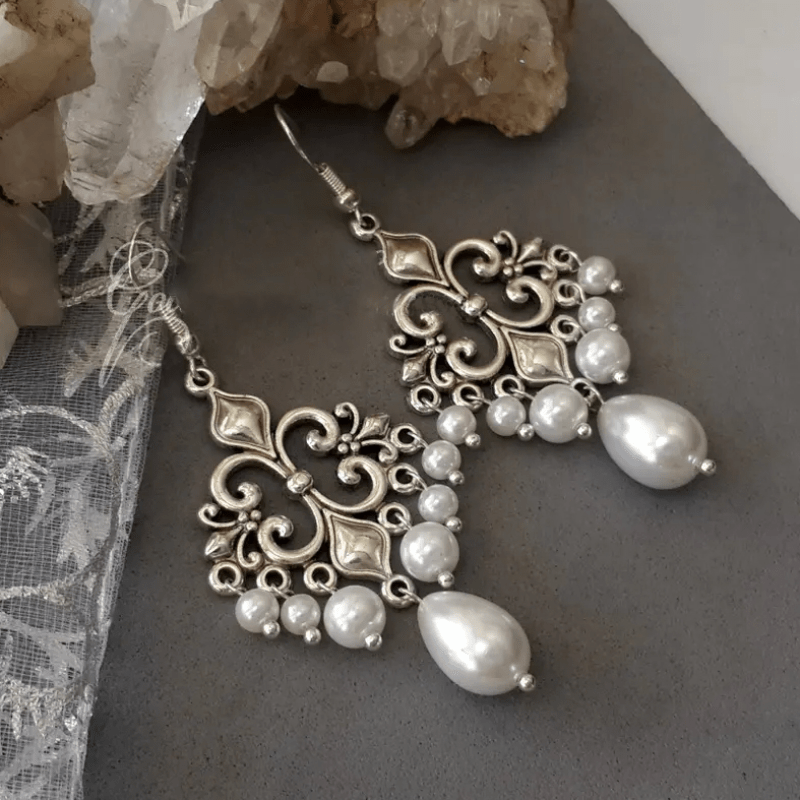 2pcs Fine Tassel Elegant Ethnic Vintage Pearl Silvery Stainless Steel Earrings Pendant Women Daily Party Gift
2pcs Fine Tassel Elegant Ethnic Vintage Pearl Silvery Stainless Steel Earrings Pendant Women Daily Party Gift